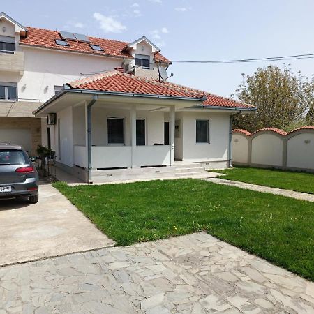 Serbian Home With Garden Krnjaca Exteriér fotografie